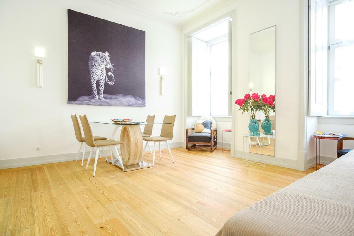 Superb Apartment In Historical Centre Lisbona Esterno foto
